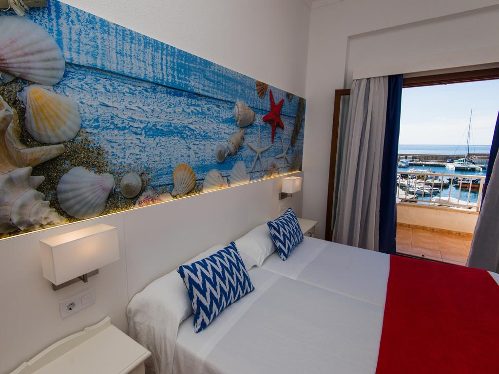 Hostal Cala Ratjada Cala Ratjada  Extérieur photo