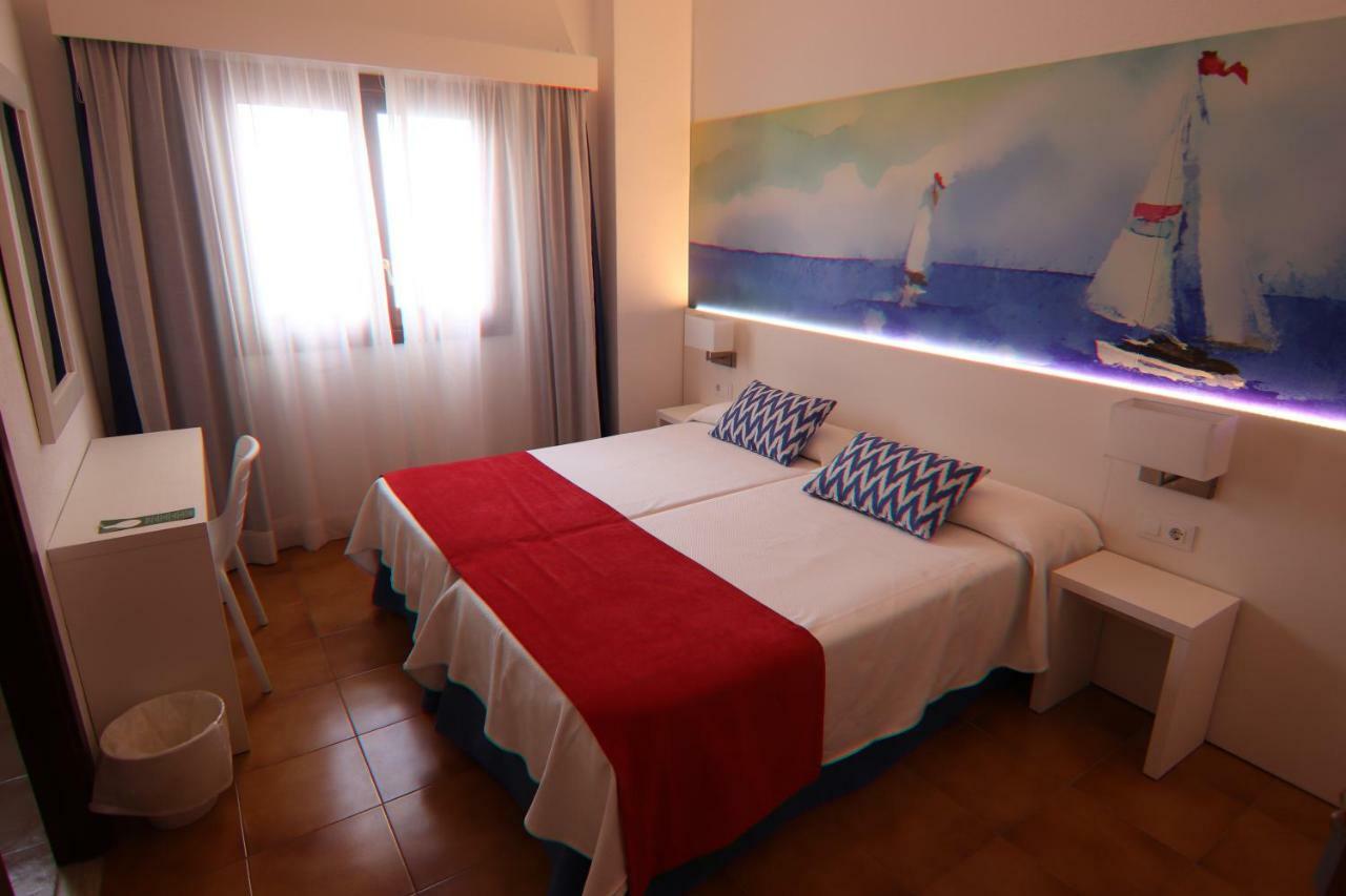 Hostal Cala Ratjada Cala Ratjada  Extérieur photo