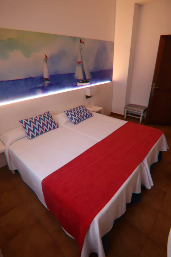Hostal Cala Ratjada Cala Ratjada  Extérieur photo